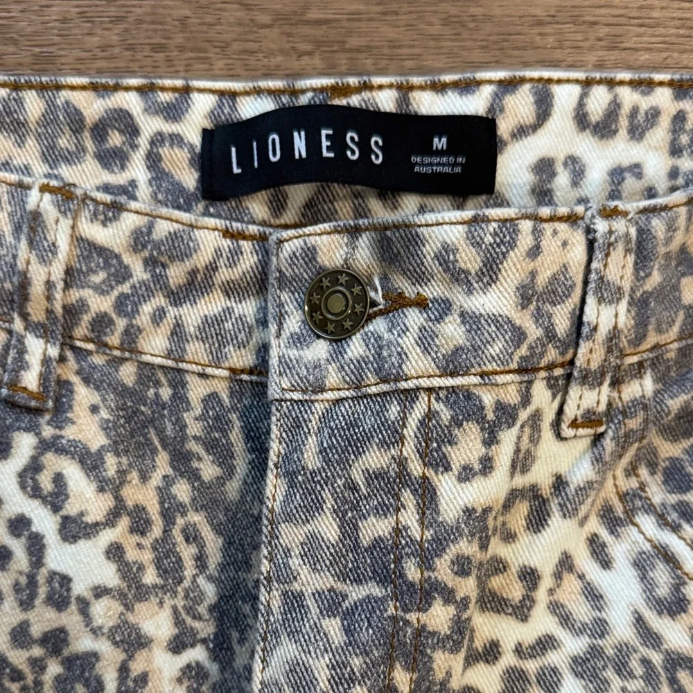 Lioness Leopard Print Barrell Pants - Picture 2 of 3